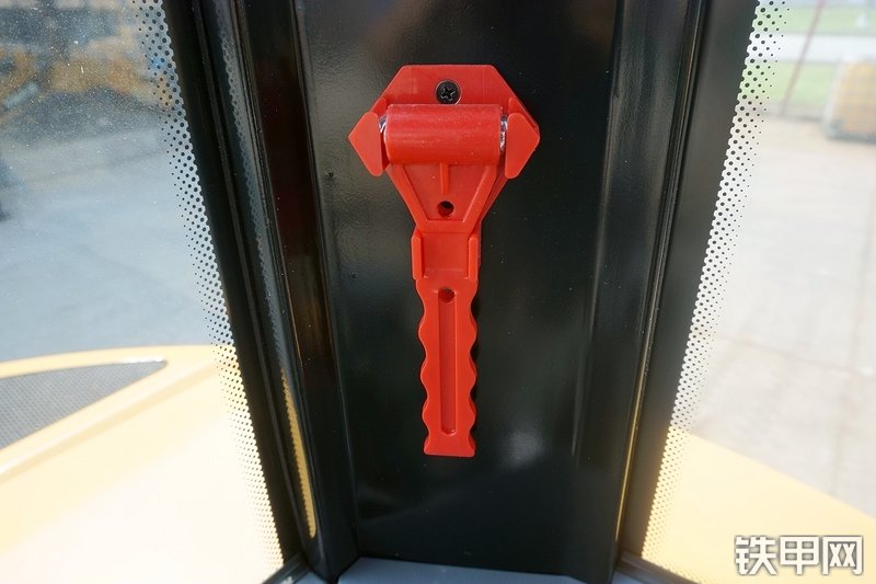 三一重工SY55U挖掘机局部