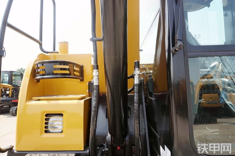 三一重工SY75C挖掘机局部