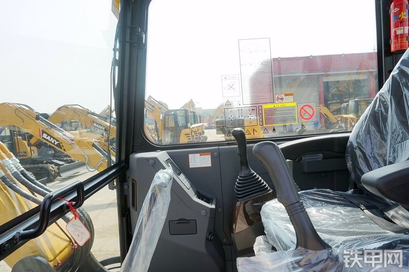 三一重工SY55C挖掘机局部