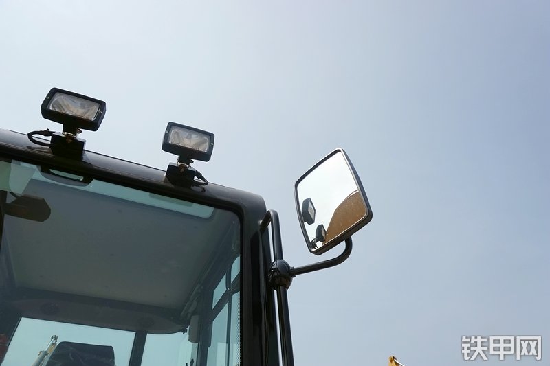 三一重工SY75C挖掘机局部