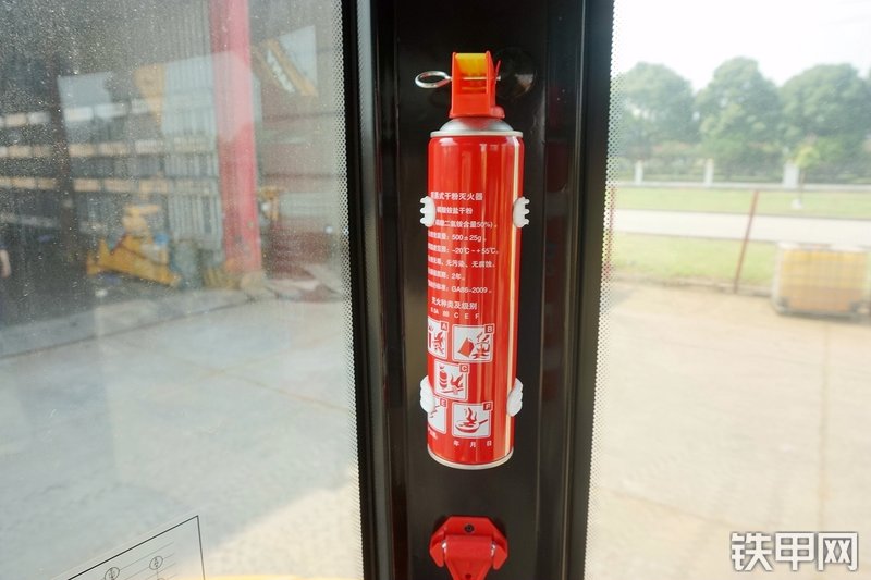 三一重工SY55U挖掘机局部