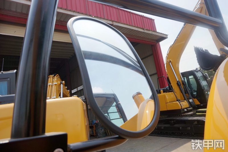 三一重工SY85C挖掘机局部