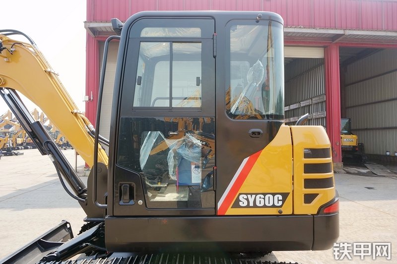 三一重工SY60C挖掘机整机外观