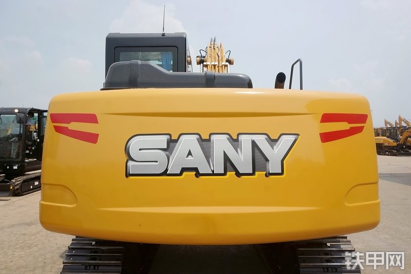 三一重工SY115C挖掘机整机外观