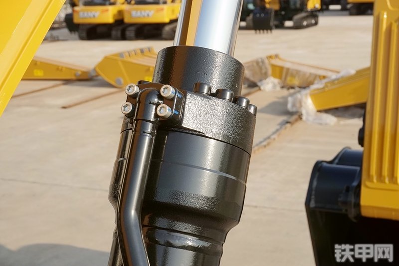 三一重工SY305H挖掘机局部