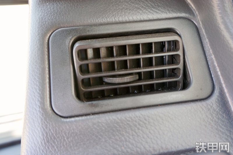 三一重工SY225C挖掘机局部