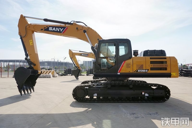 三一重工SY265C挖掘机整机外观
