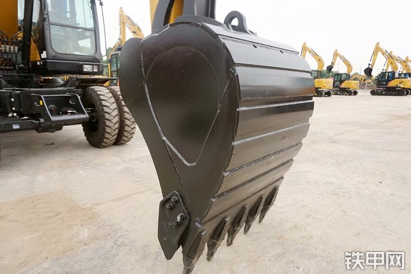 三一重工SY155W挖掘机局部