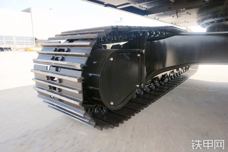 三一重工SY215CA加长臂挖掘机局部