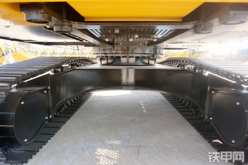 三一重工SY225C挖掘机局部