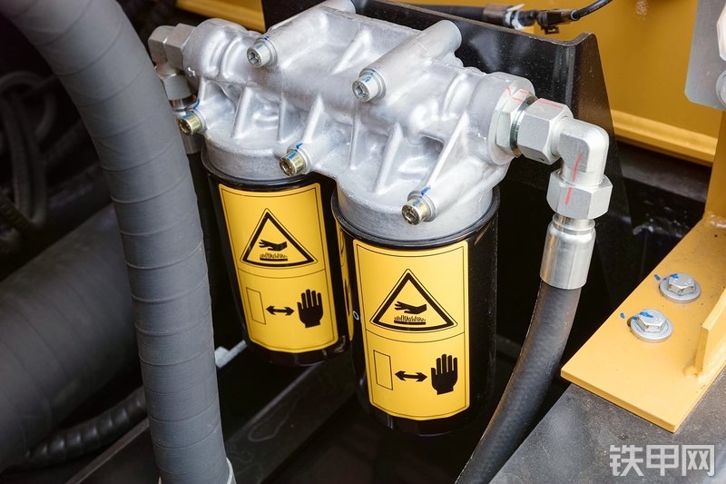 三一重工SY750H-松土器挖掘机局部