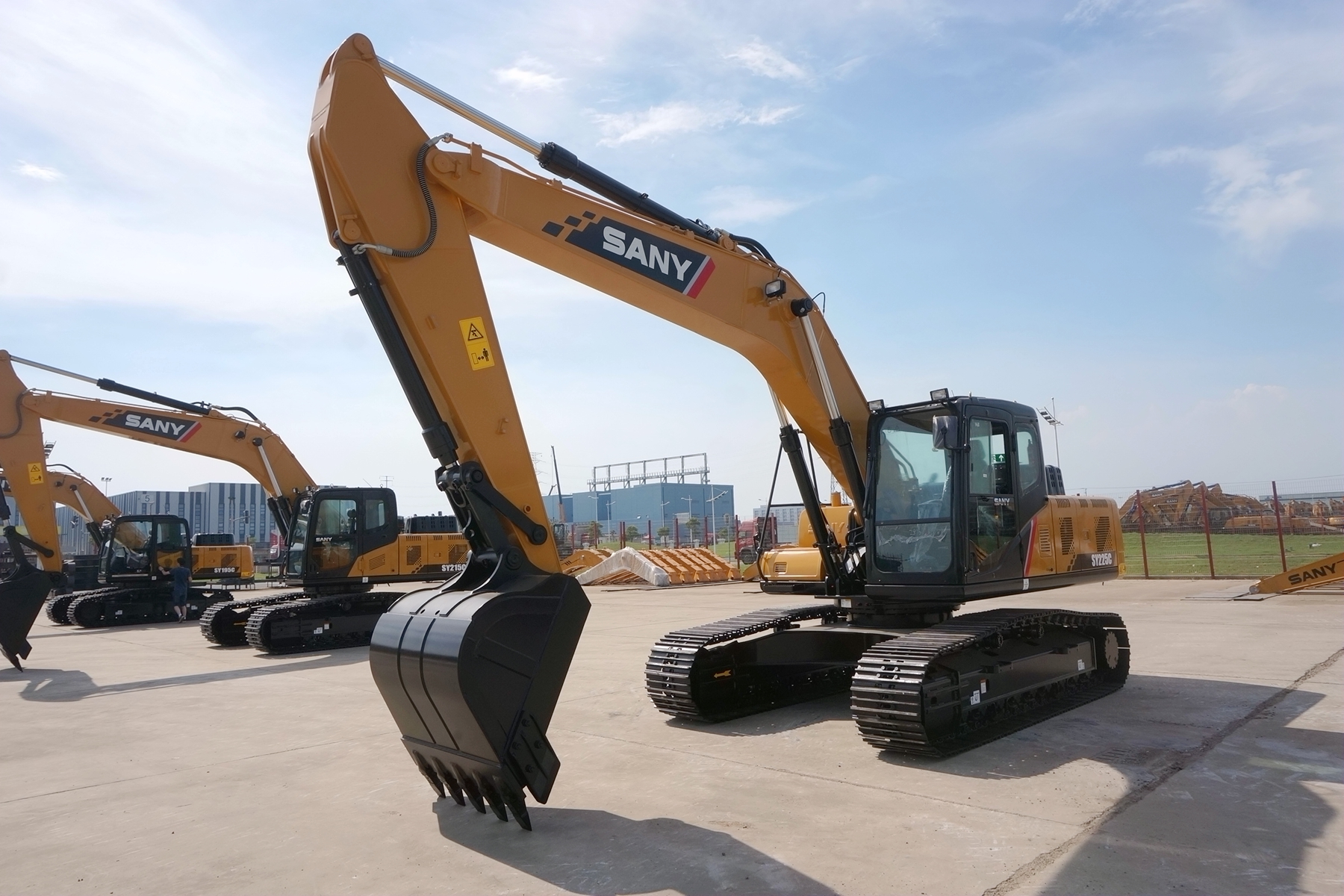 三一重工sy225c挖掘机