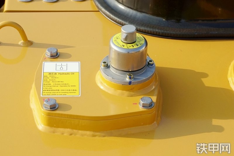 三一重工SY305H挖掘机局部