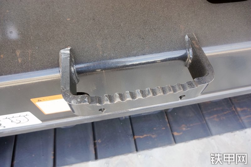 三一重工SY225C挖掘机局部