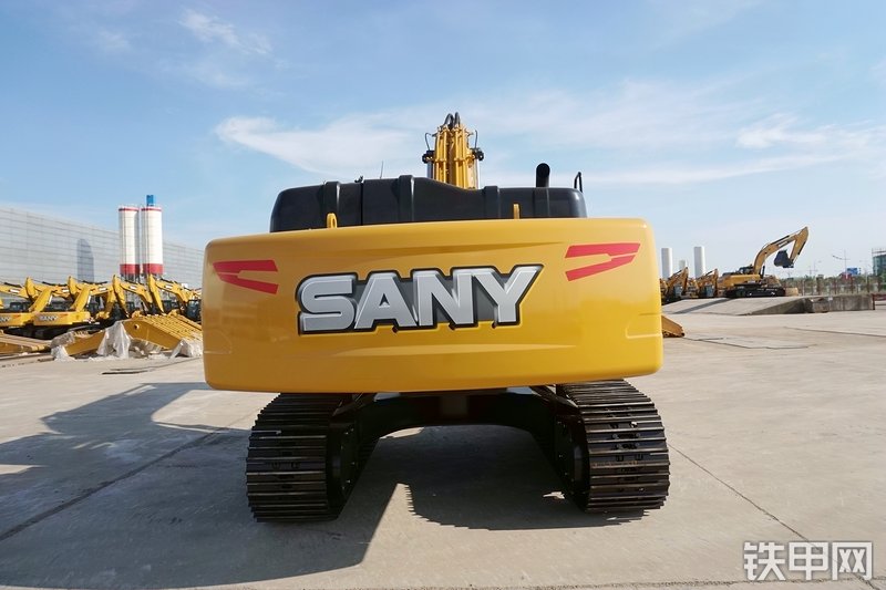 三一重工SY285C挖掘机整机外观