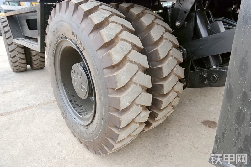 三一重工SY155W挖掘机局部