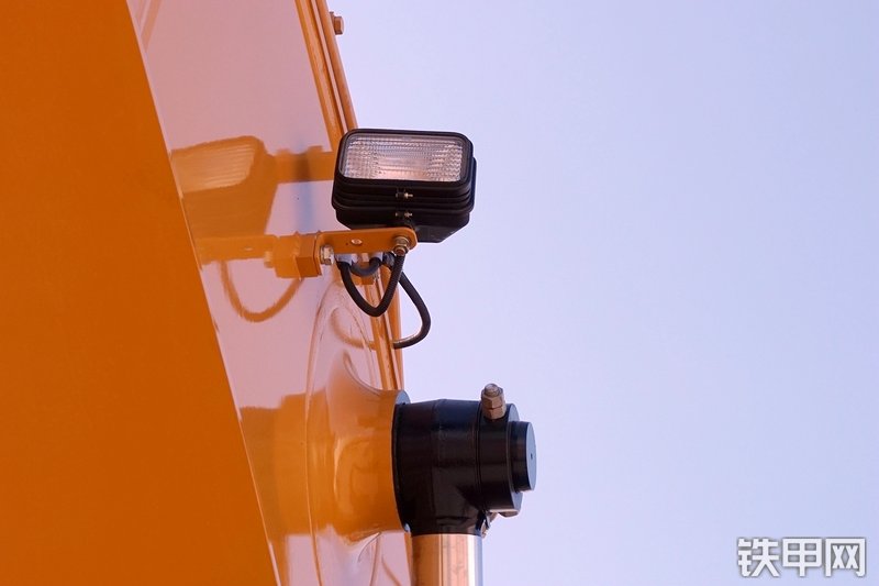 三一重工SY285C挖掘机局部