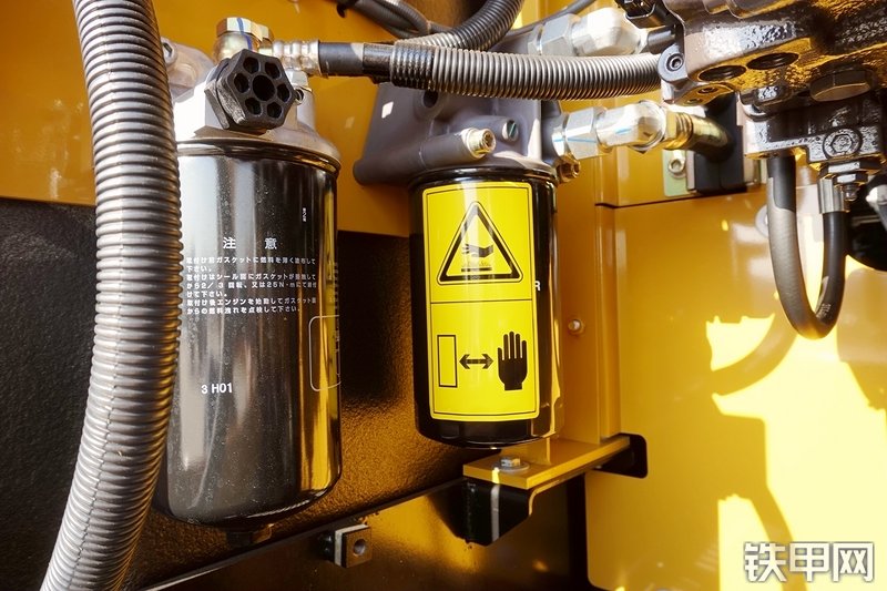 三一重工SY285C挖掘机局部