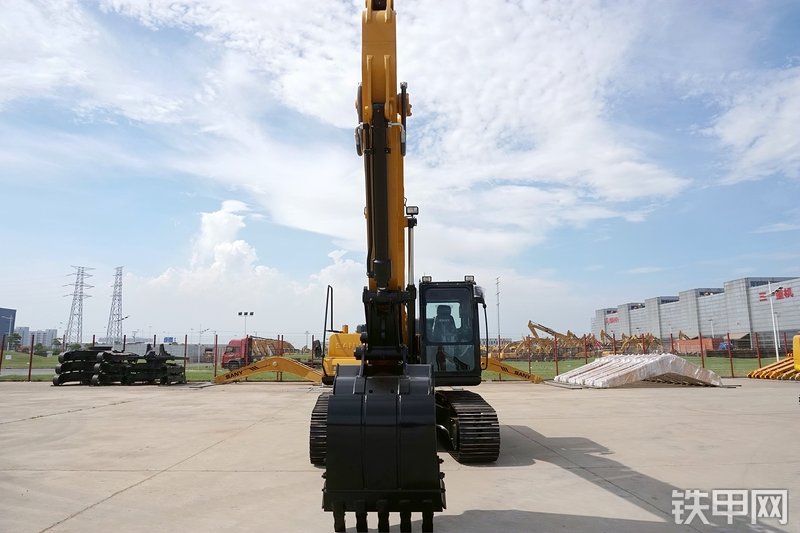 三一重工SY195C挖掘机整机外观