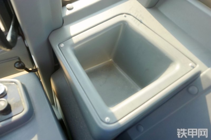 三一重工SYL956H5装载机局部