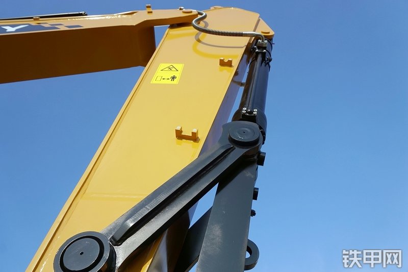 三一重工SY305H挖掘机局部