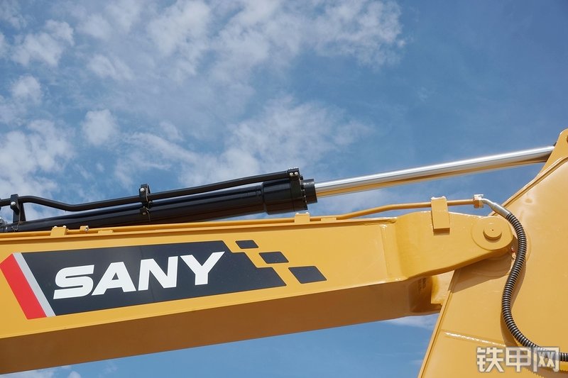三一重工SY225C挖掘机局部
