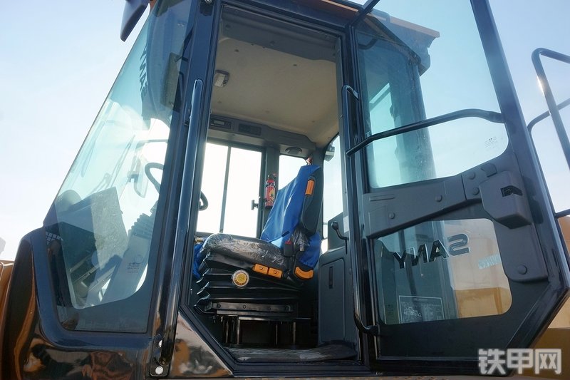 三一重工SYL956H5装载机局部