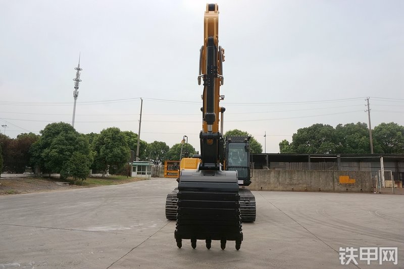 三一重工SY365H挖掘机整机外观