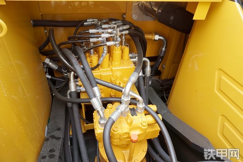 三一重工SY155W挖掘机局部