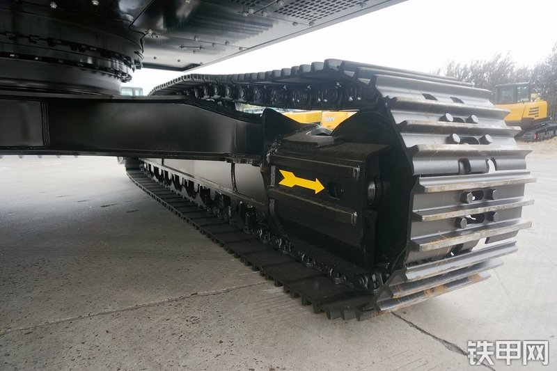 三一重工SY365H加长臂挖掘机局部