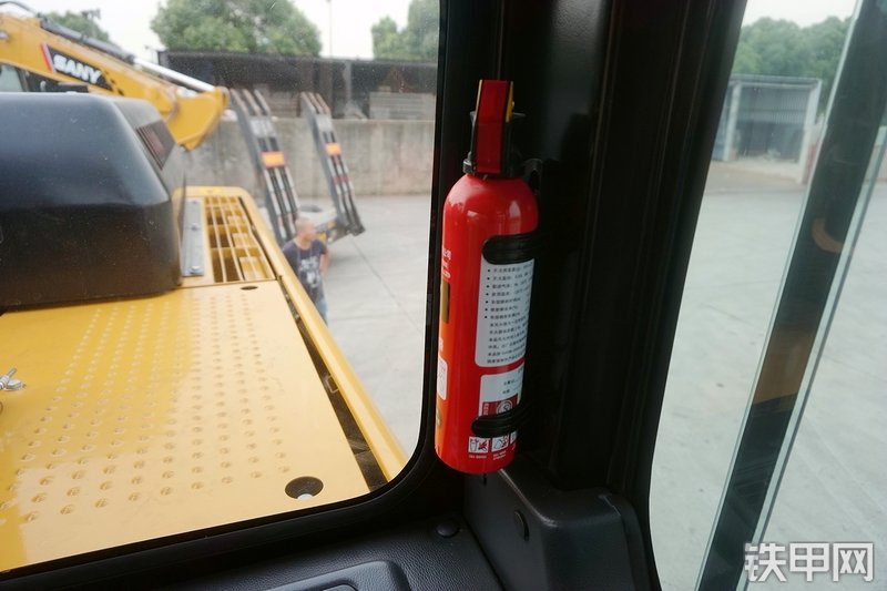 三一重工SY365H挖掘机局部