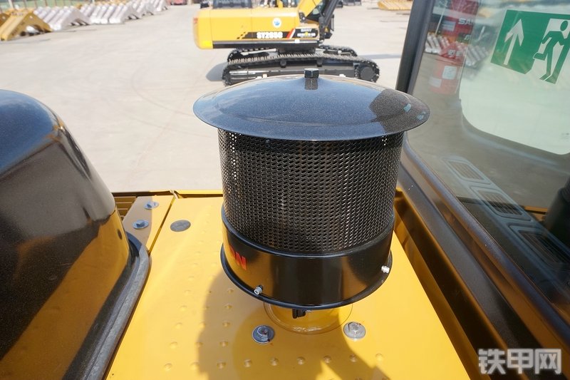 三一重工SY245H挖掘机局部