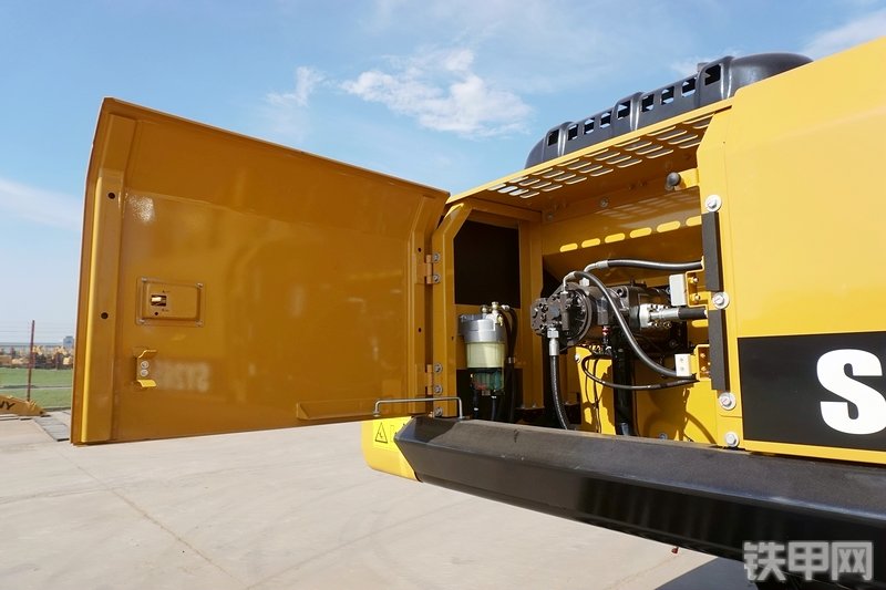 三一重工SY265C挖掘机局部