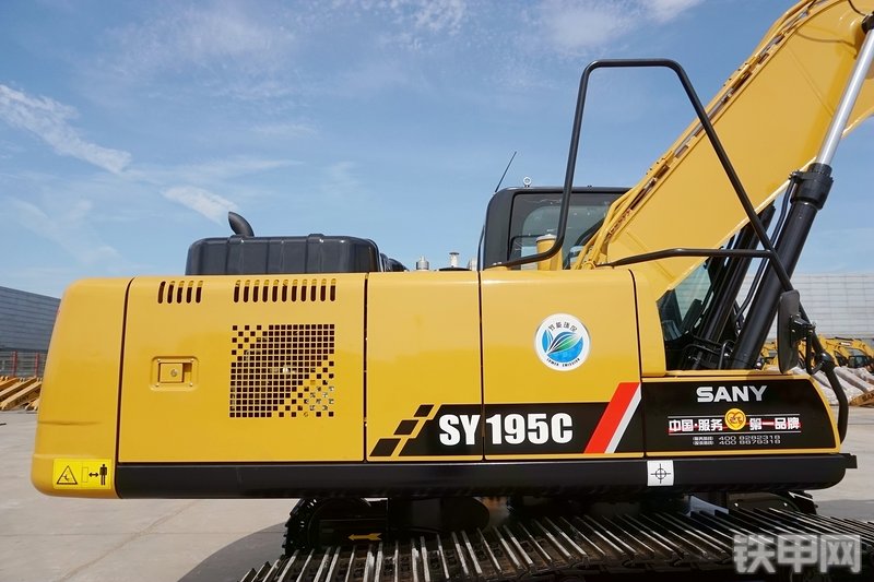 三一重工SY195C挖掘机整机外观