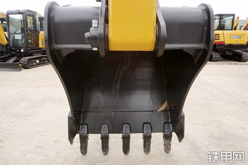 三一重工SY155W挖掘机局部