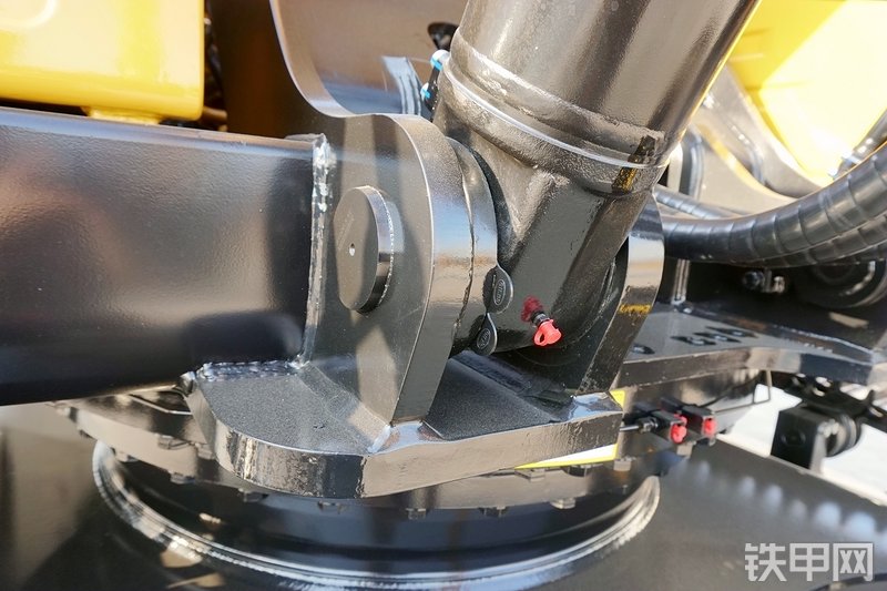 三一重工SY305H挖掘机局部