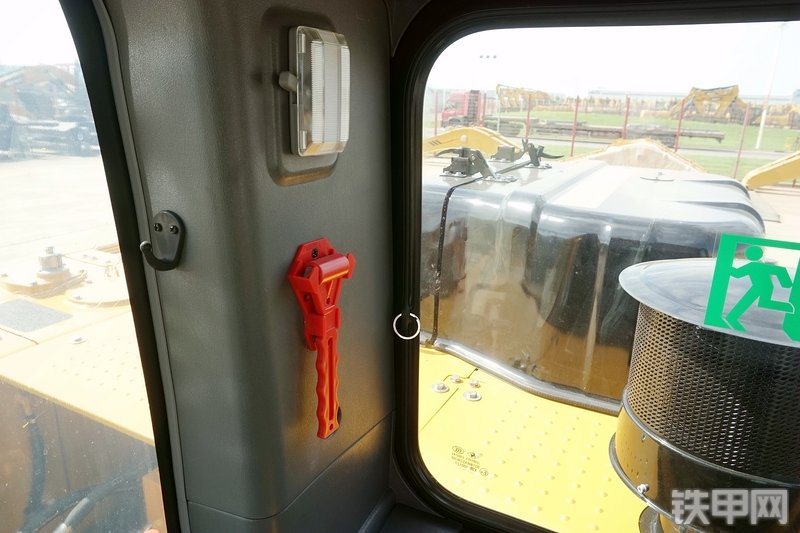 三一重工SY195C挖掘机局部