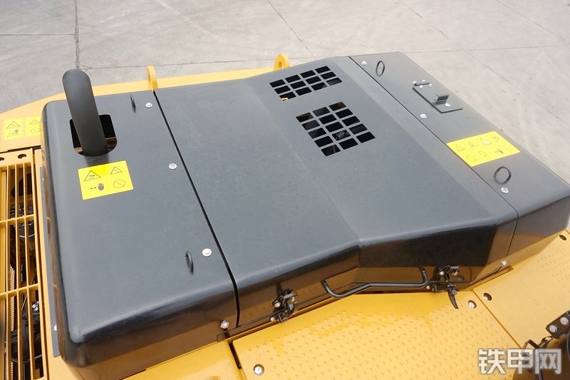 三一重工SY365H挖掘机局部