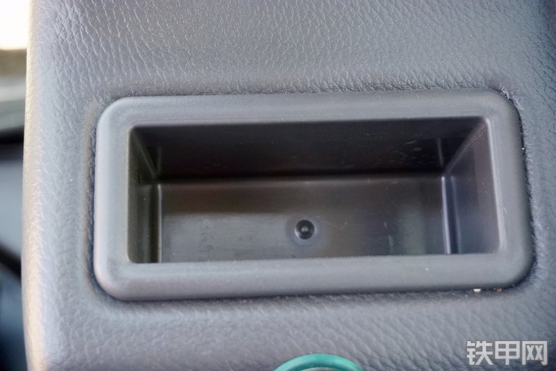 三一重工SY245H挖掘机局部