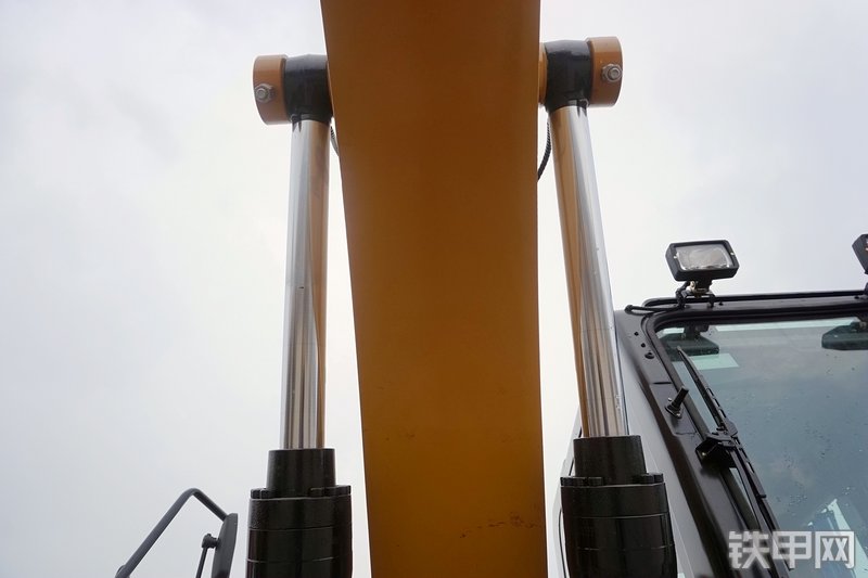 三一重工SY155W挖掘机局部