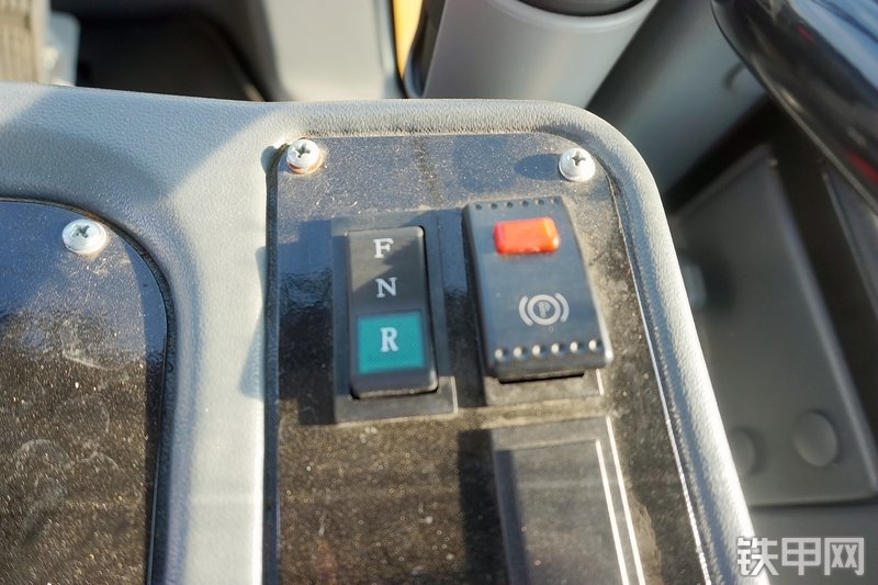 三一重工SYL956H5装载机局部