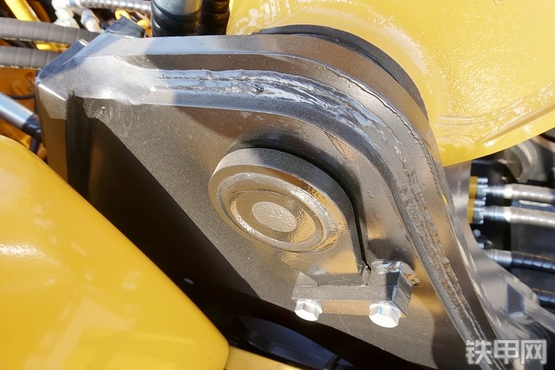 三一重工SY285C挖掘机局部