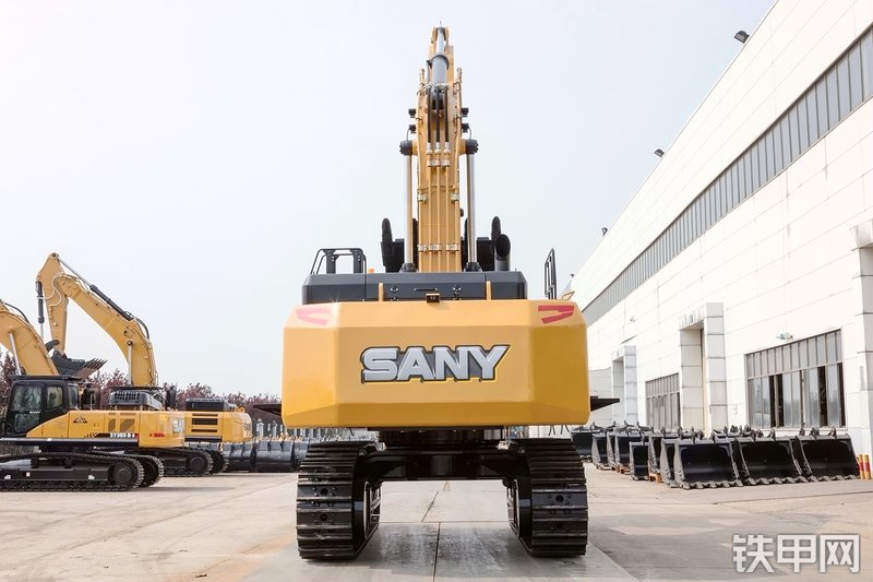 三一重工SY750H-松土器挖掘机整机外观