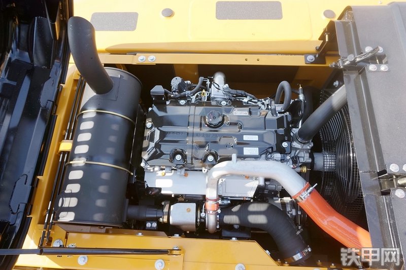 三一重工SY225C挖掘机局部