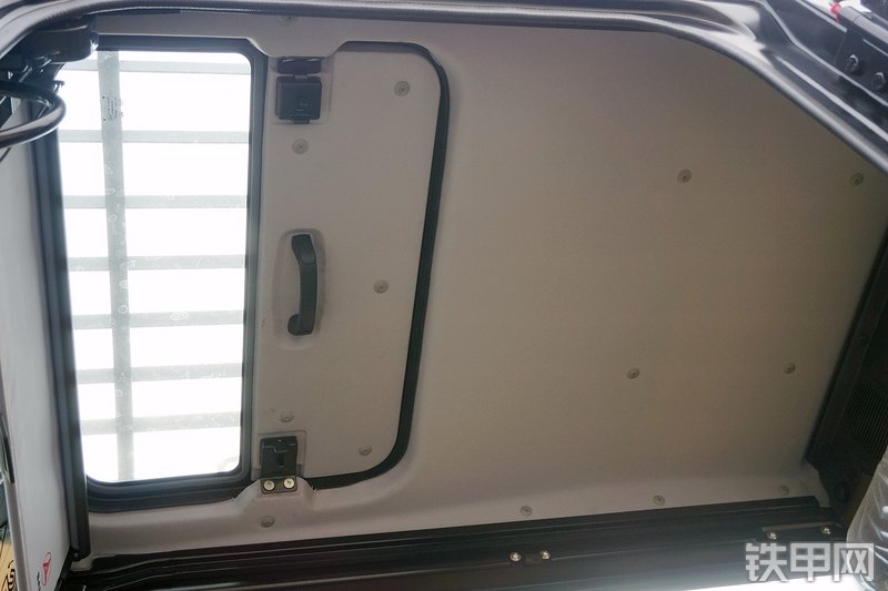 三一重工SY365H挖掘机局部