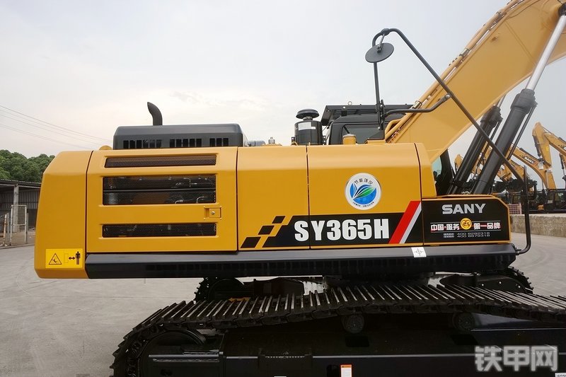 三一重工SY365H挖掘机整机外观