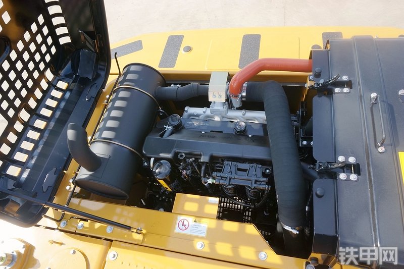 三一重工SY245H挖掘机局部