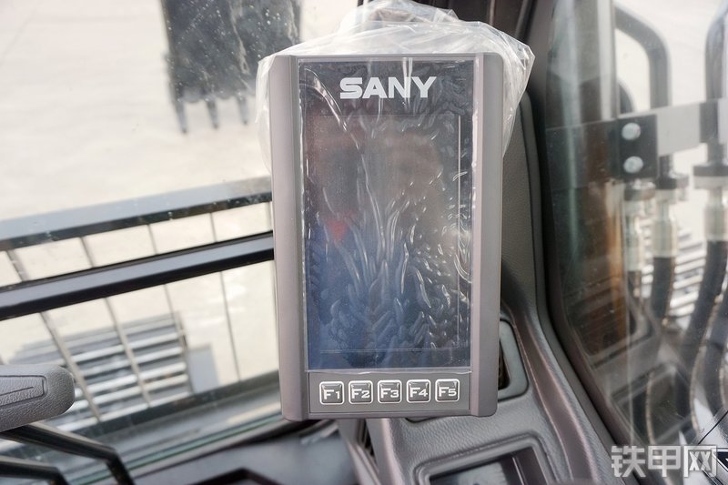 三一重工SY365H挖掘机局部