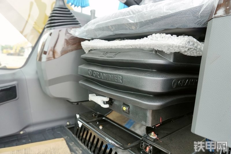 三一重工SY155W挖掘机局部