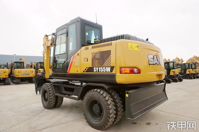 三一重工SY155W挖掘机整机外观